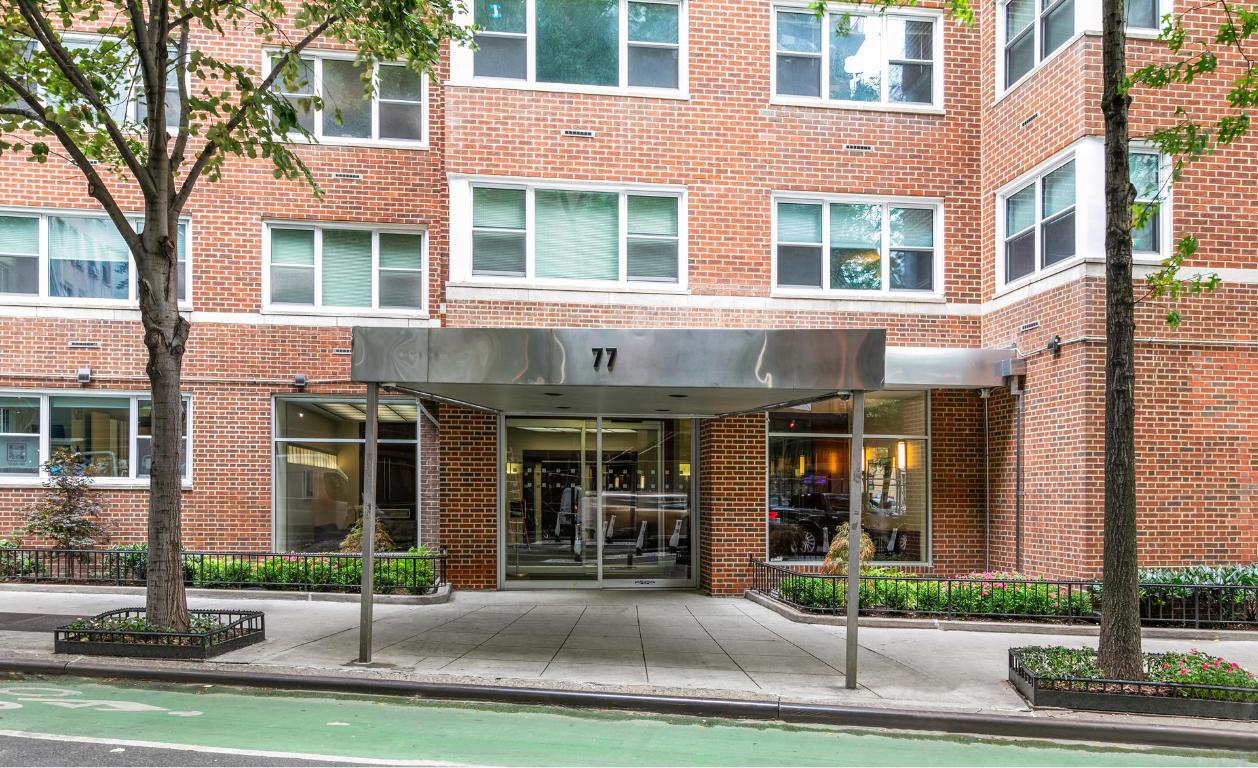 #13 photo, 77 E 12TH Street, マンハッタン Greenwich Village , NY 10003