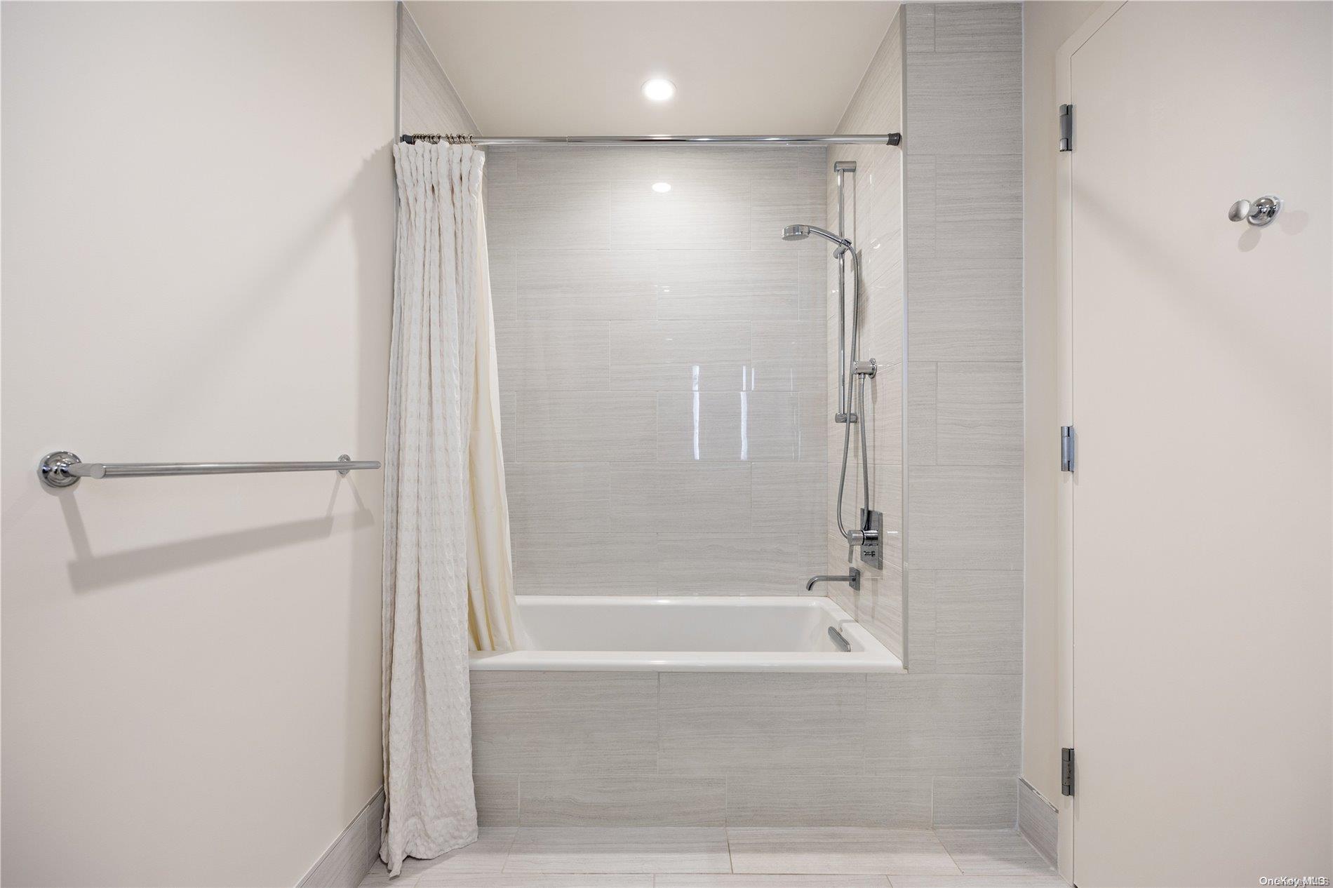 #13 photo, 131-01 40th Road, Flushing , NY 11354