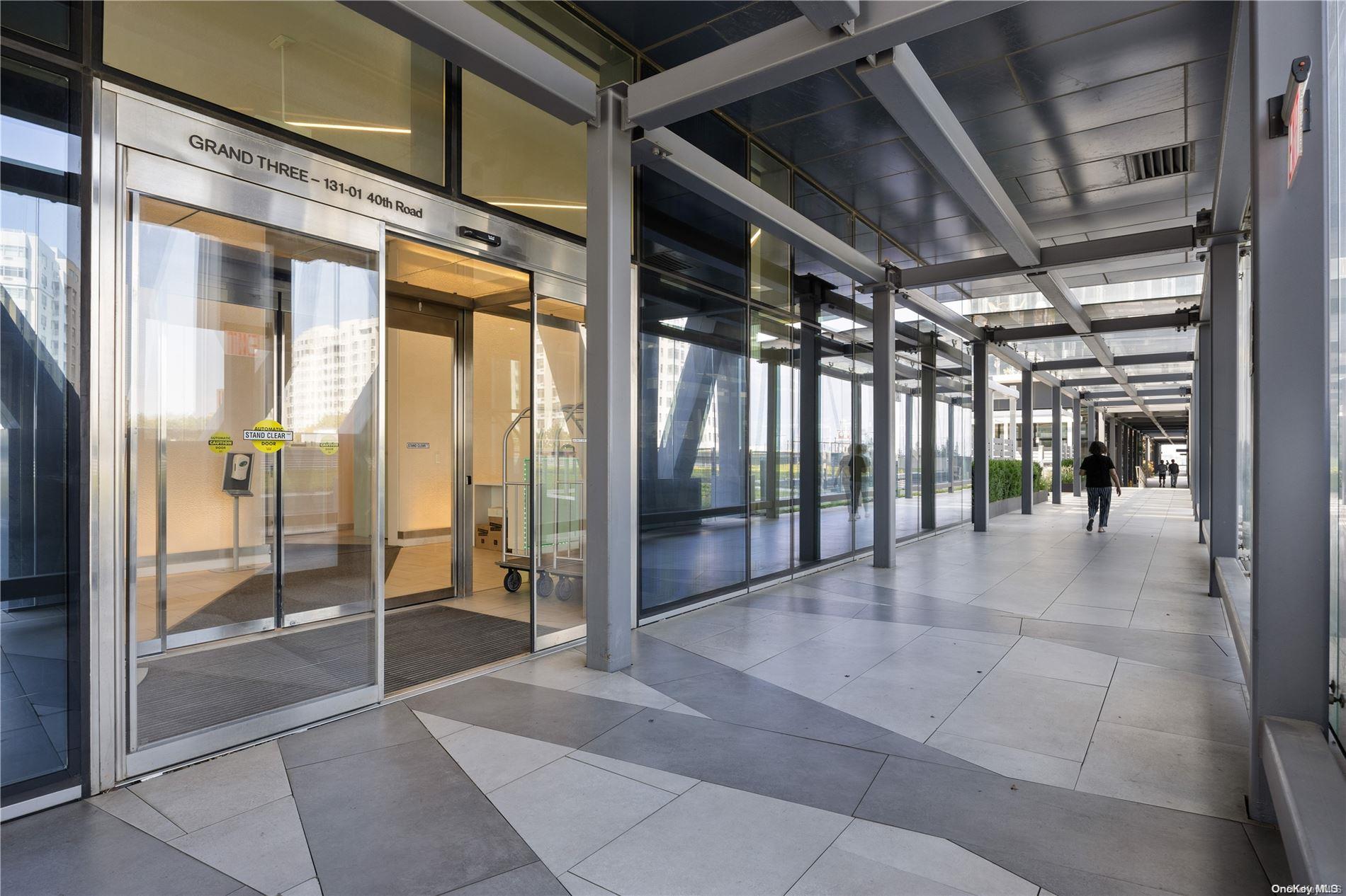 #19 photo, 131-01 40th Road, Flushing , NY 11354