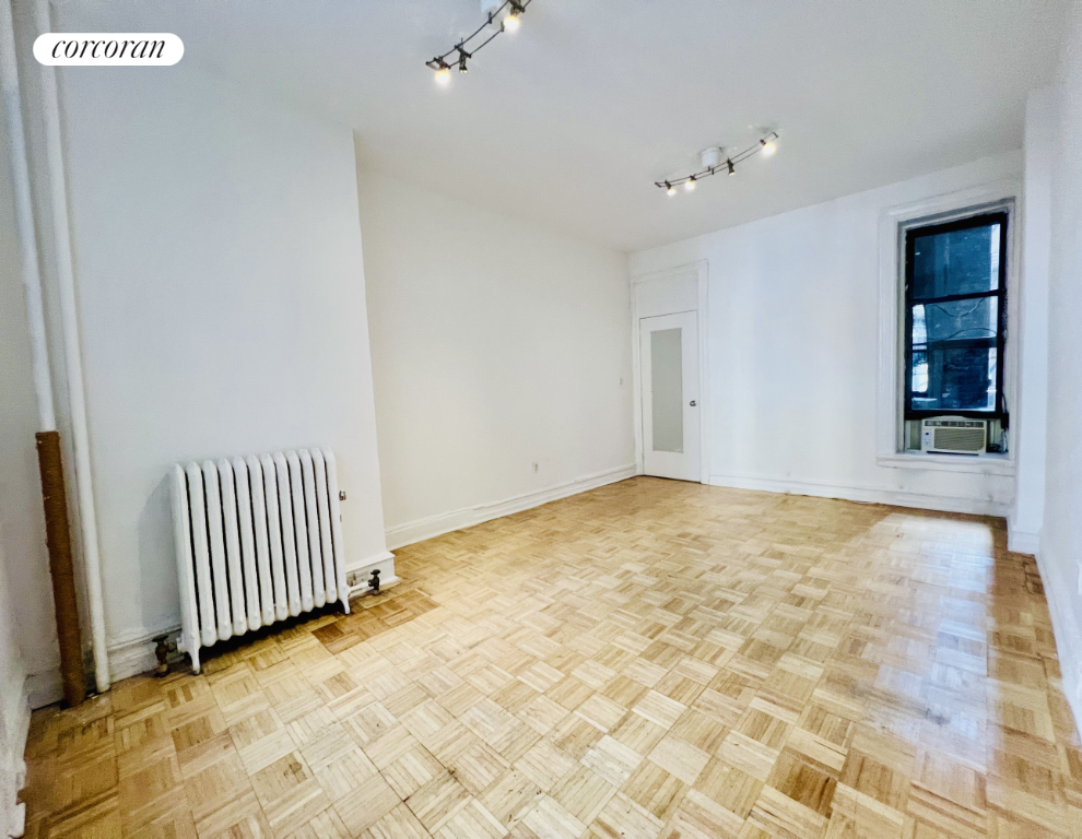 2,500 rent 202 West 88th Street 1 1, Upper West Side , NY 10024