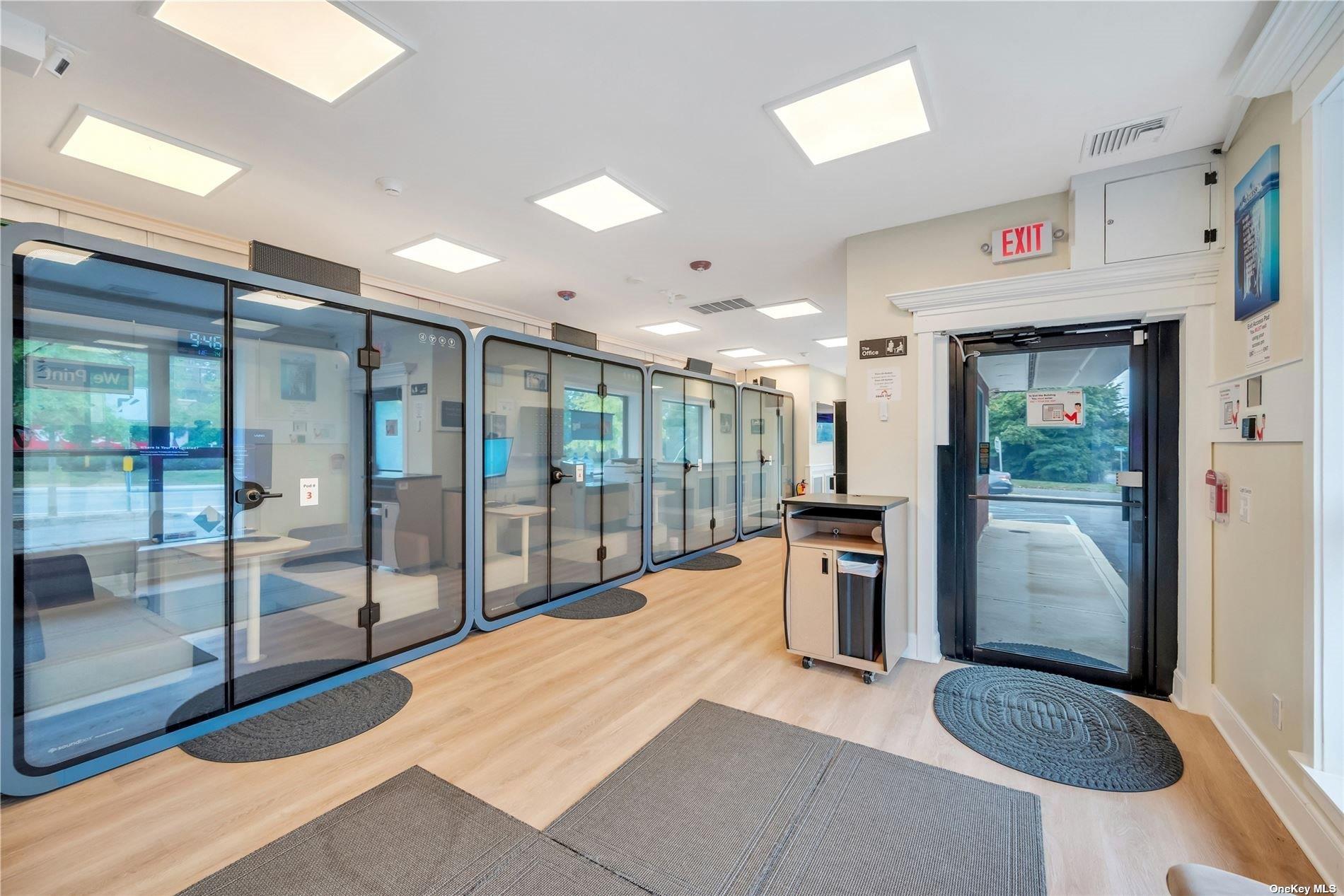 #19 photo, 1221 Route 25A, サフォーク郡 Smithtown , NY 11787