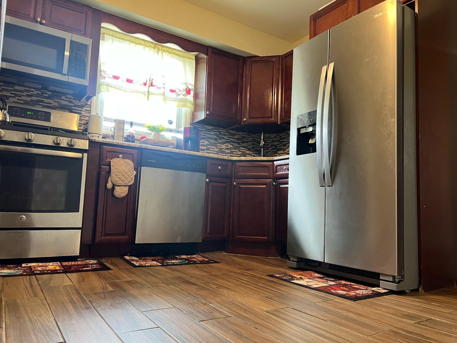 #10 photo, 182 Long Beach Road, Hempstead , NY 11550