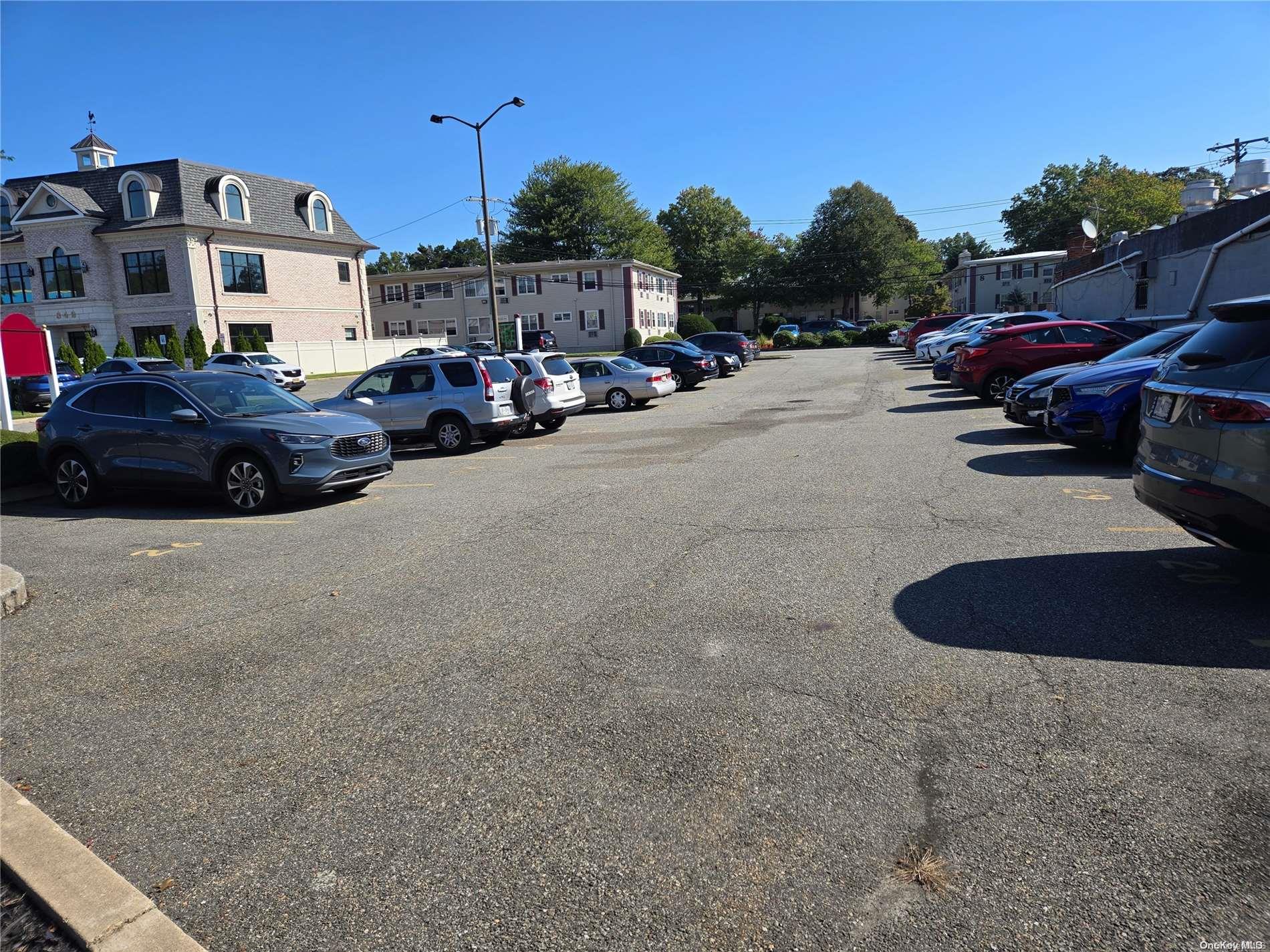 #4 photo, 342 Post Avenue, ナッソー郡 Westbury , NY 11590