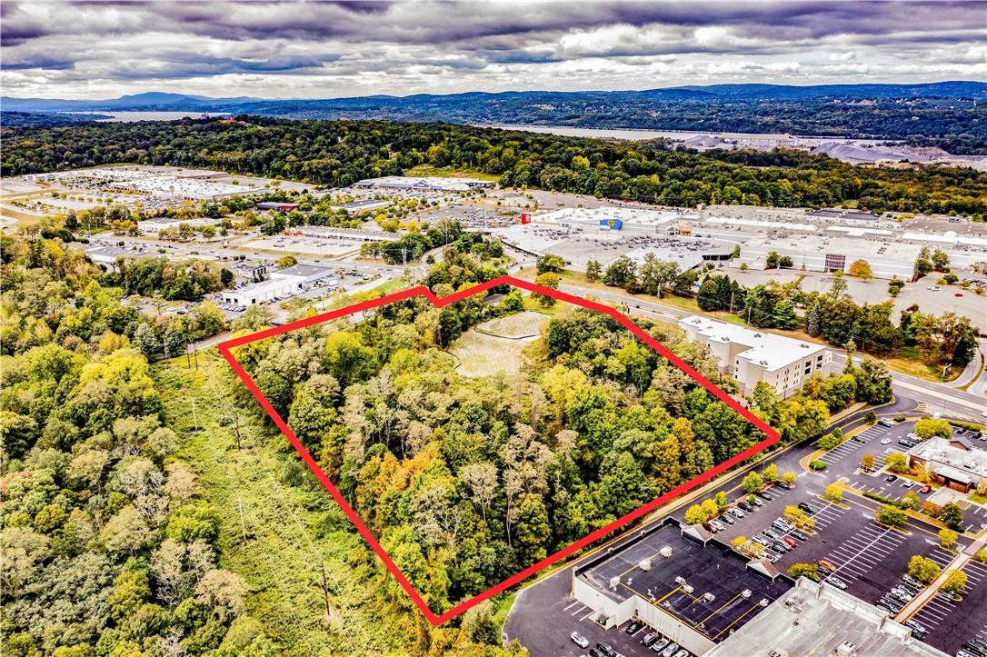 #3 photo, 1984 South Road, Poughkeepsie , NY 12601