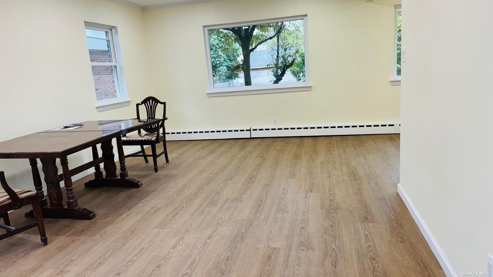 #14 photo, 2041 New Hyde Park Road, ナッソー郡 New Hyde Park , NY 11040