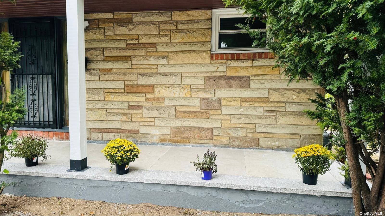 #3 photo, 2041 New Hyde Park Road, ナッソー郡 New Hyde Park , NY 11040