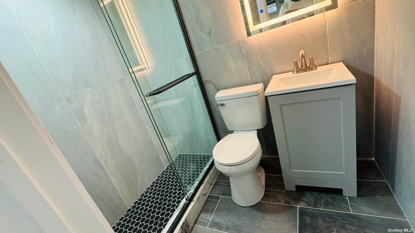 #7 photo, 2041 New Hyde Park Road, ナッソー郡 New Hyde Park , NY 11040