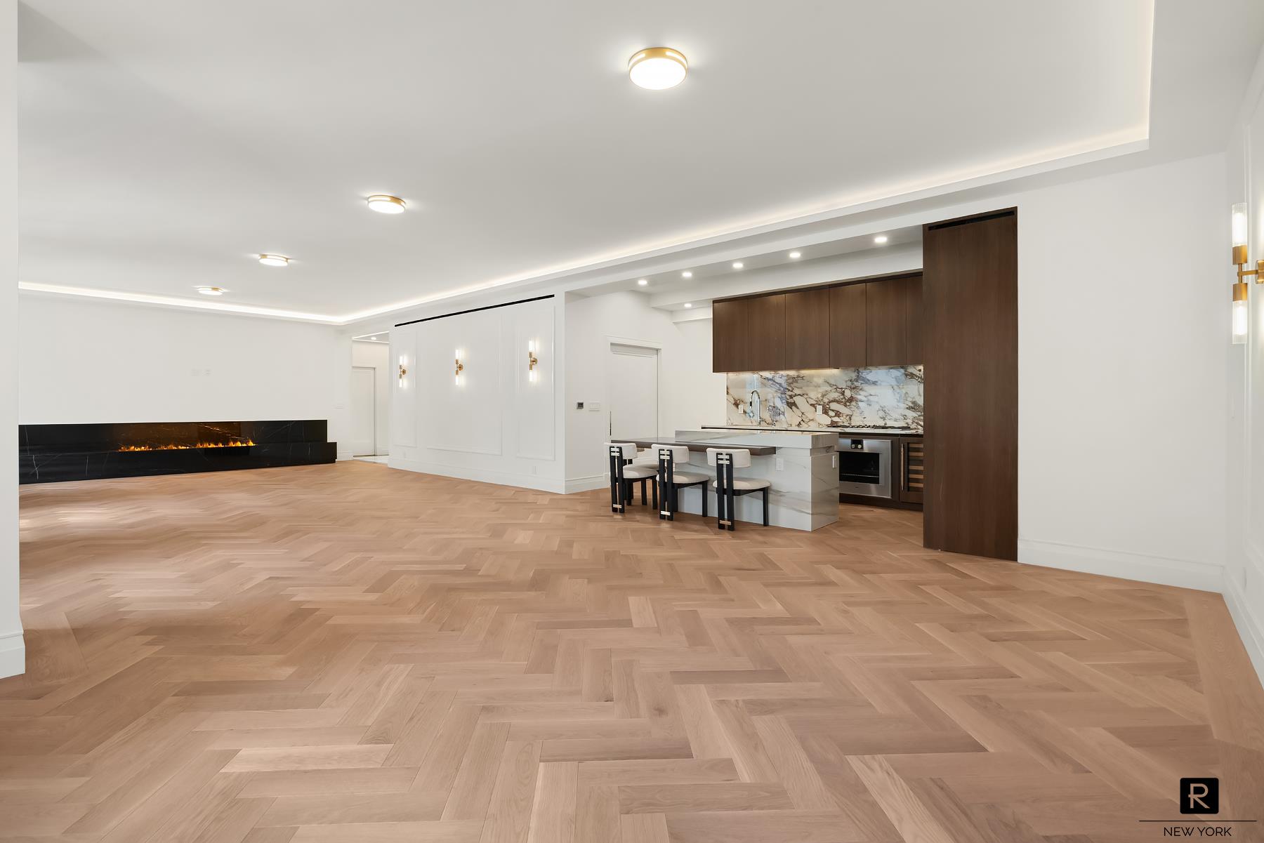 #4 photo, 171 W 57th Street, マンハッタン Midtown West , NY 10019