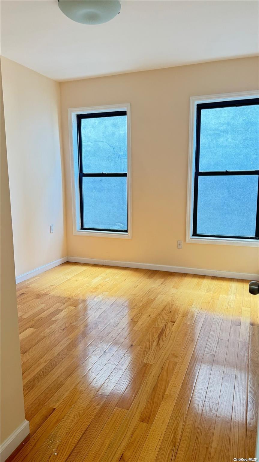 #7 photo, 43-18 Greenpoint Avenue, Sunnyside , NY 11104