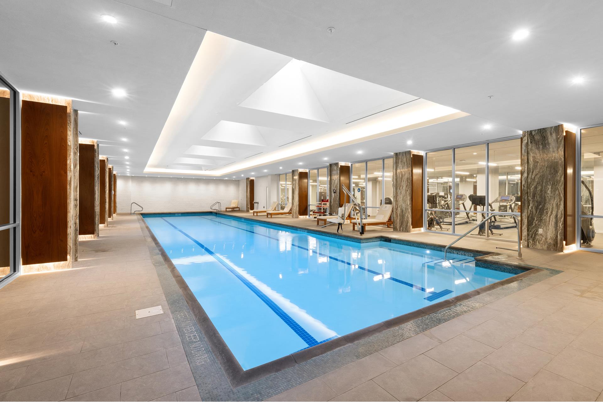 #15 photo, 215 E 19TH Street, マンハッタン Gramercy Park , NY 10003