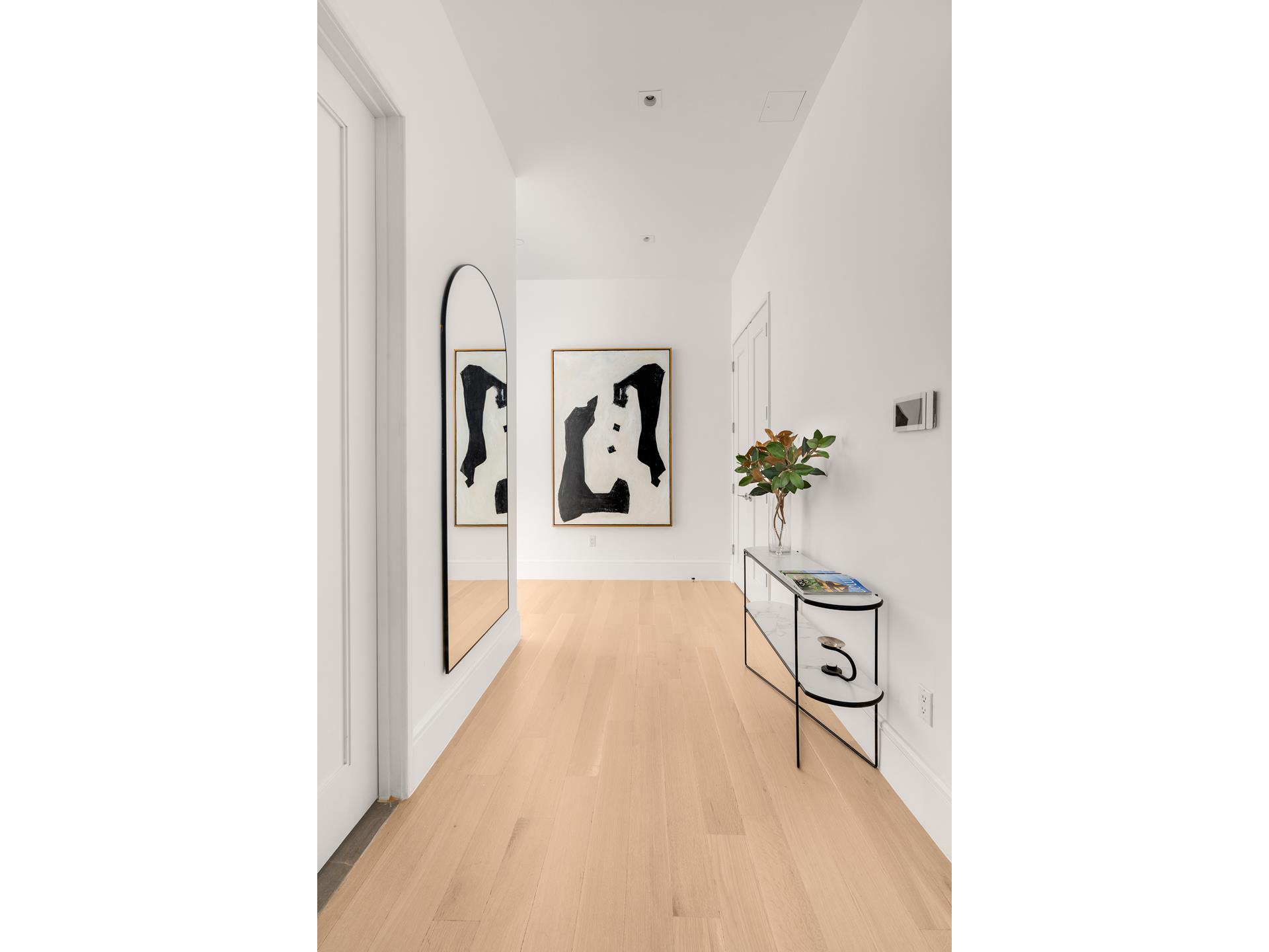 #7 photo, 215 E 19TH Street, マンハッタン Gramercy Park , NY 10003