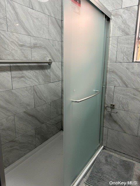 #4 photo, 39-27 56th Street, クイーンズ区 Woodside , NY 11377