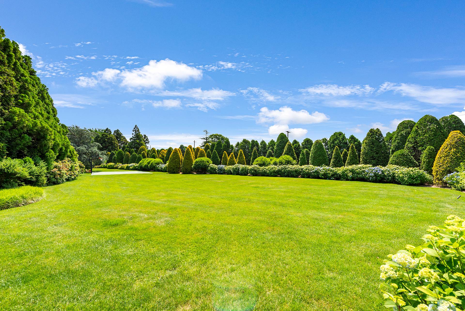 #12 photo, 14 Fordune Drive, サフォーク郡 Southampton , NY 11968