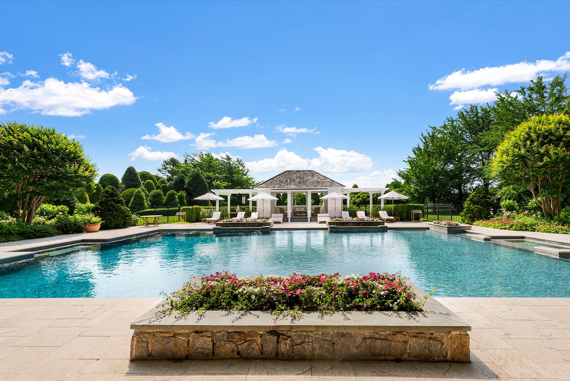 #8 photo, 14 Fordune Drive, サフォーク郡 Southampton , NY 11968