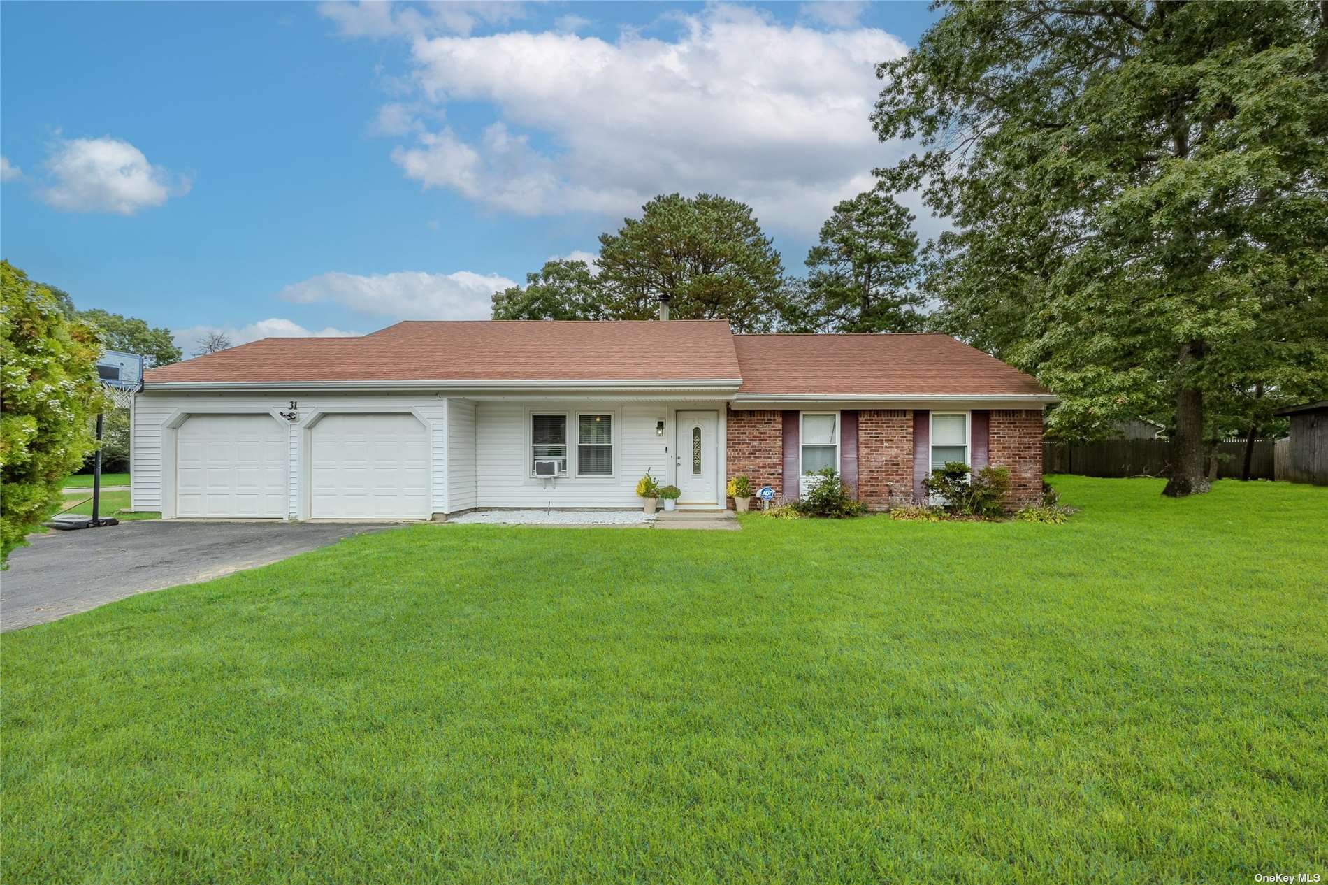 #1 photo, 31 Gabon Lane, Coram , NY 11727
