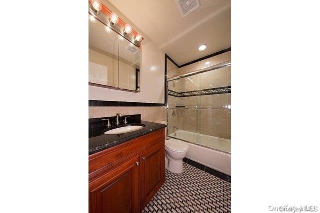 #11 photo, 1003B Joyner Place, サフォーク郡 Coram , NY 11727