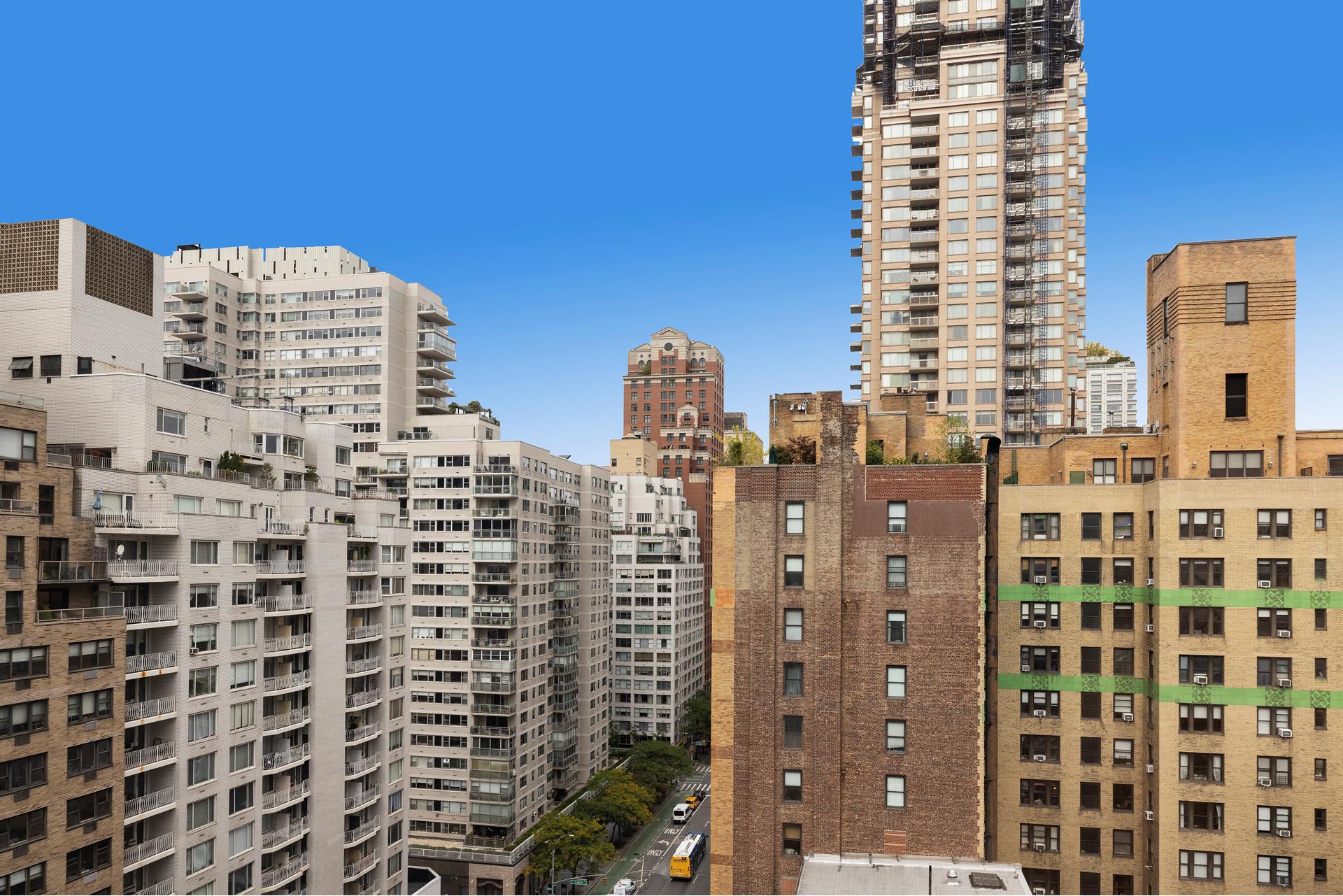 #1 photo, 201 E 66TH Street 17D, Lenox Hill , NY 10065