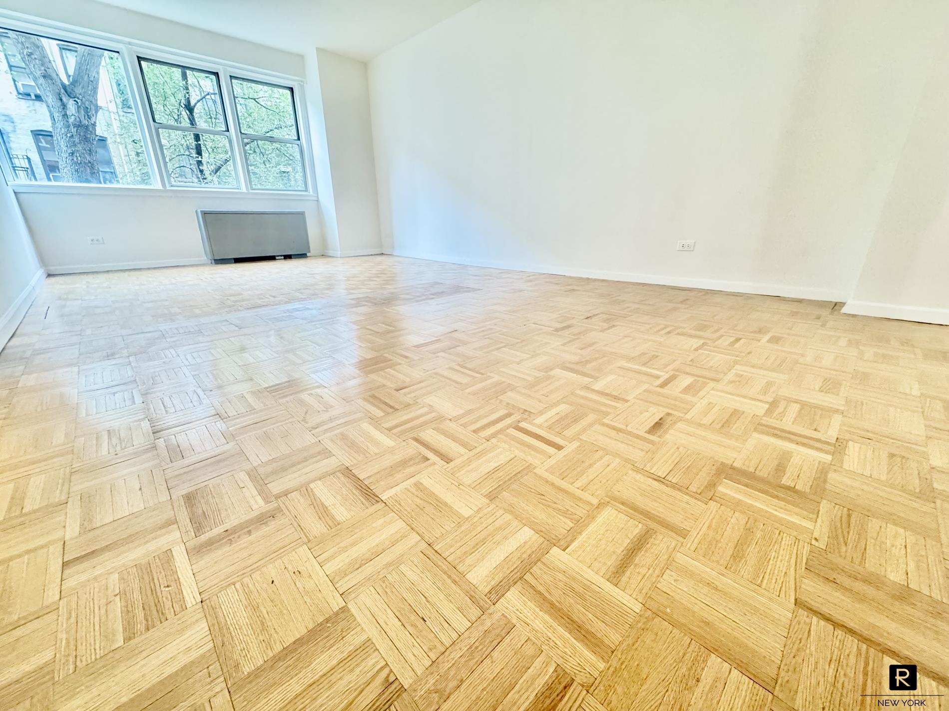 #1 photo, 525 E 82nd Street, Upper East Side , NY 10028