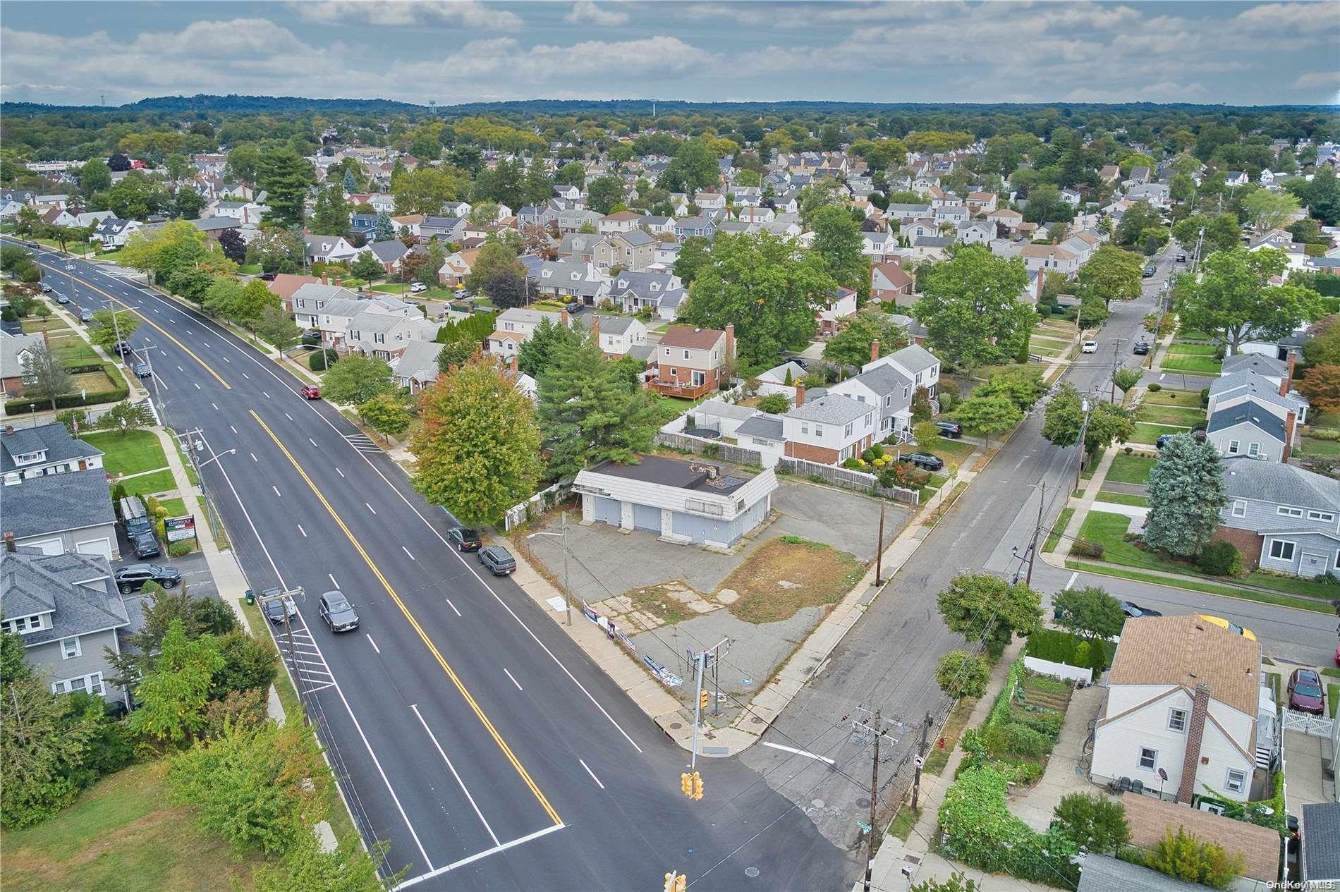 #11 photo, 400 Herricks Road, ナッソー郡 Mineola , NY 11501