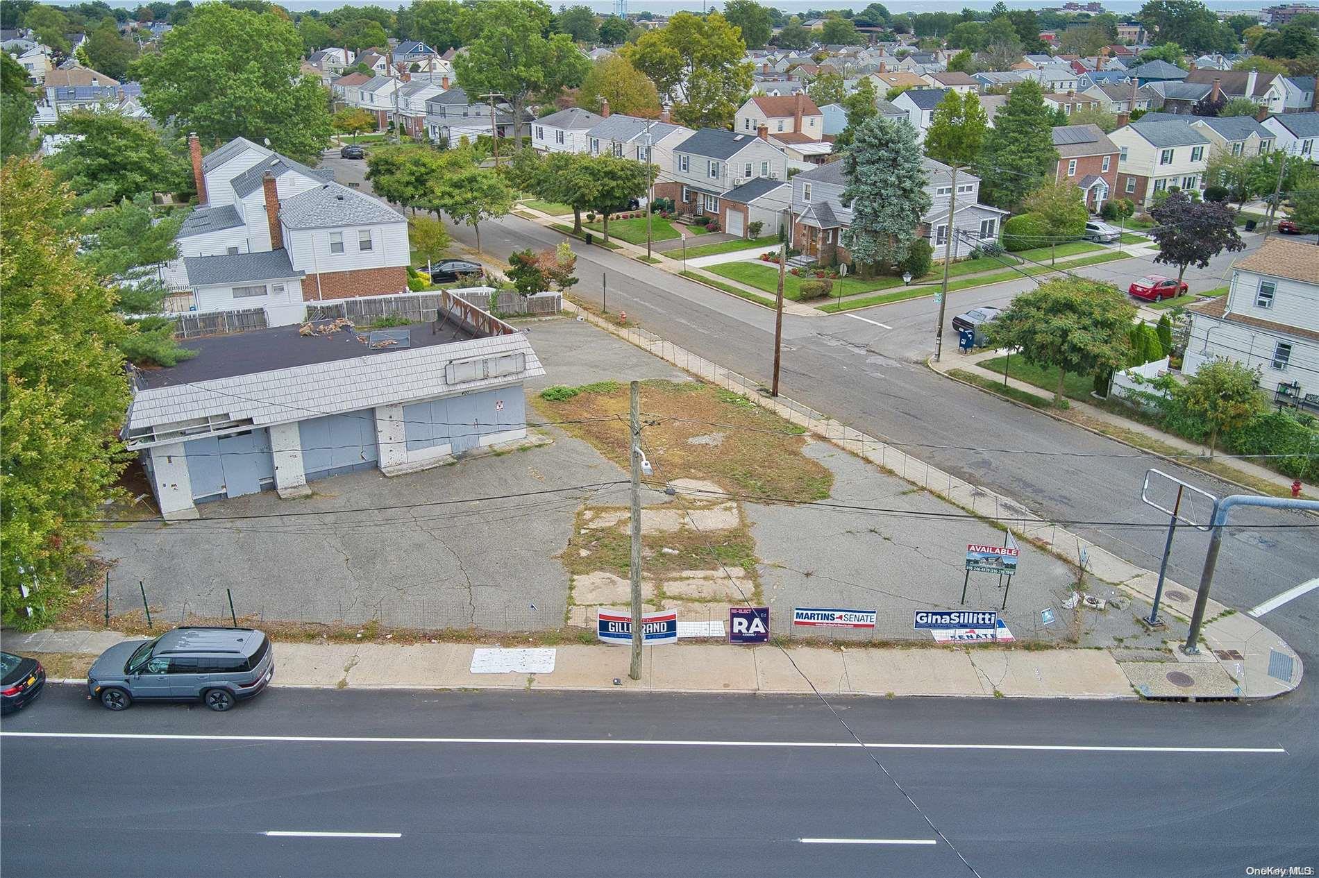 #4 photo, 400 Herricks Road, ナッソー郡 Mineola , NY 11501