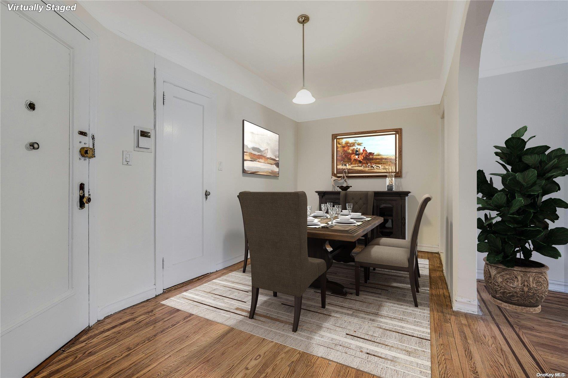 #7 photo, 85-10 34th Avenue, كوينز Jackson Heights , NY 11372