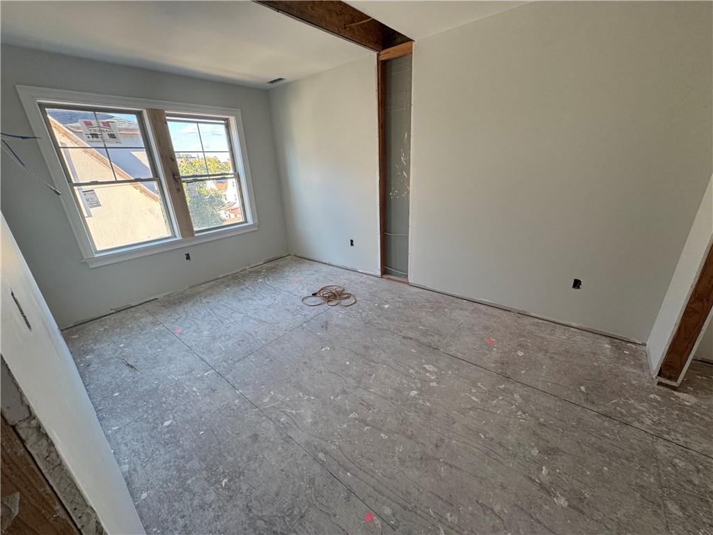 #4 photo, 65 W 2nd Street, Mount Vernon , NY 10550