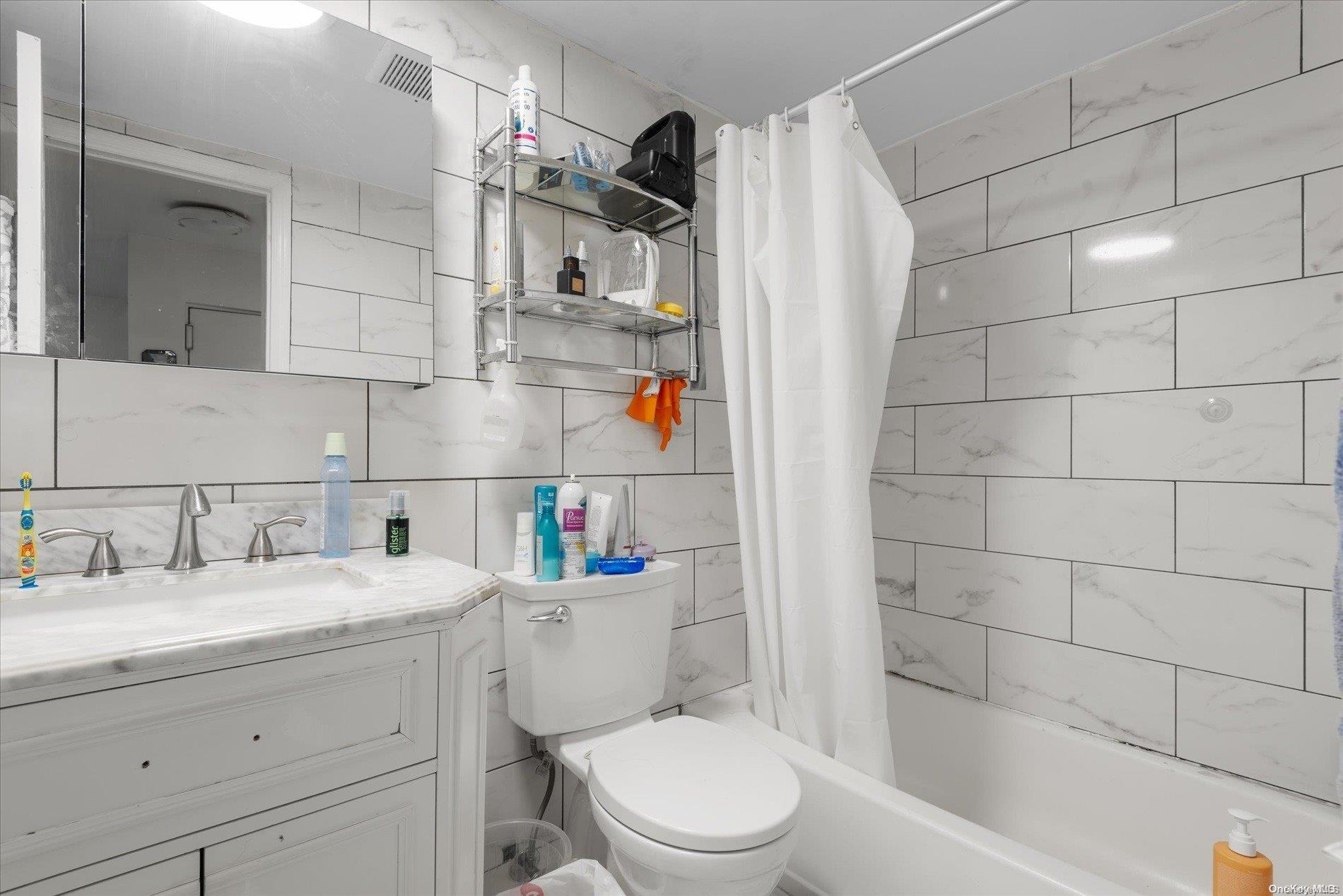 #6 photo, 86-18 57 Road, クイーンズ区 Elmhurst , NY 11373