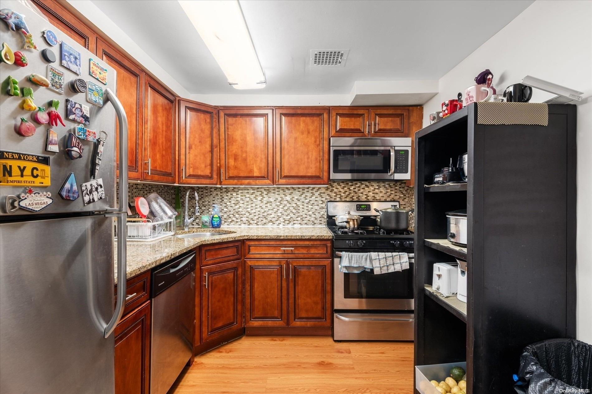 #9 photo, 86-18 57 Road, クイーンズ区 Elmhurst , NY 11373