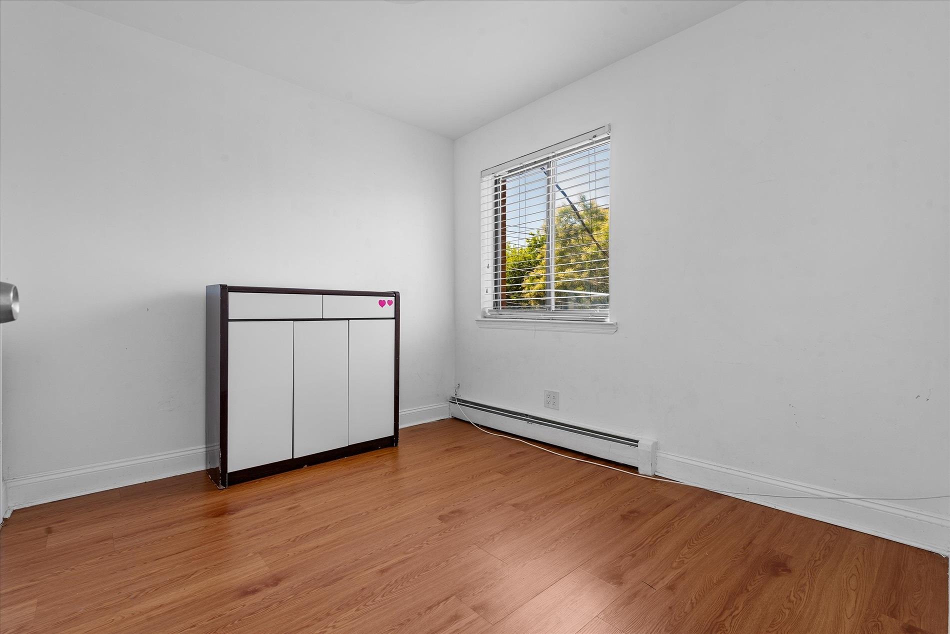 #14 photo, 86-18 57th Road, クイーンズ区 Elmhurst , NY 11373