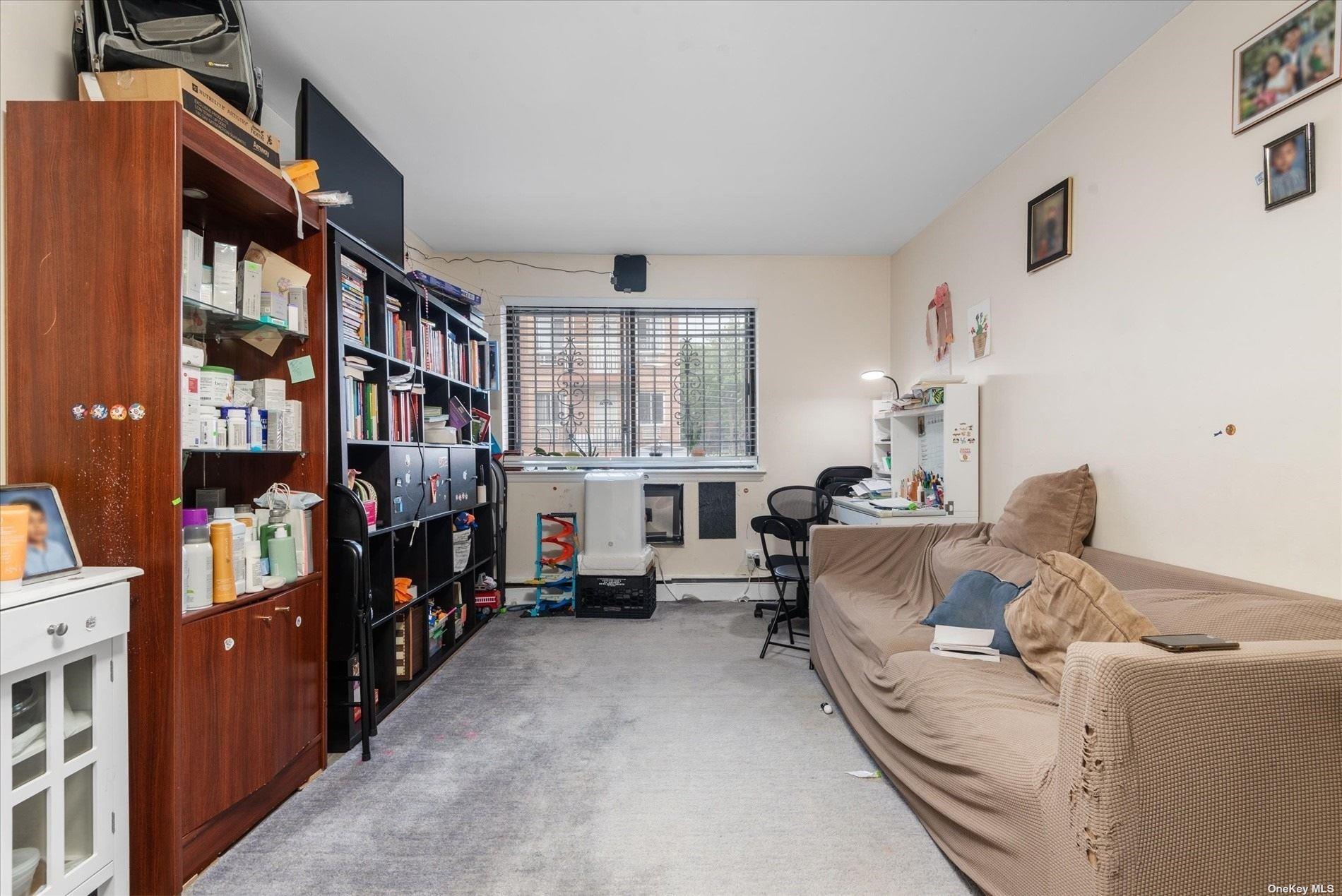 #3 photo, 86-18 57th Road, クイーンズ区 Elmhurst , NY 11373