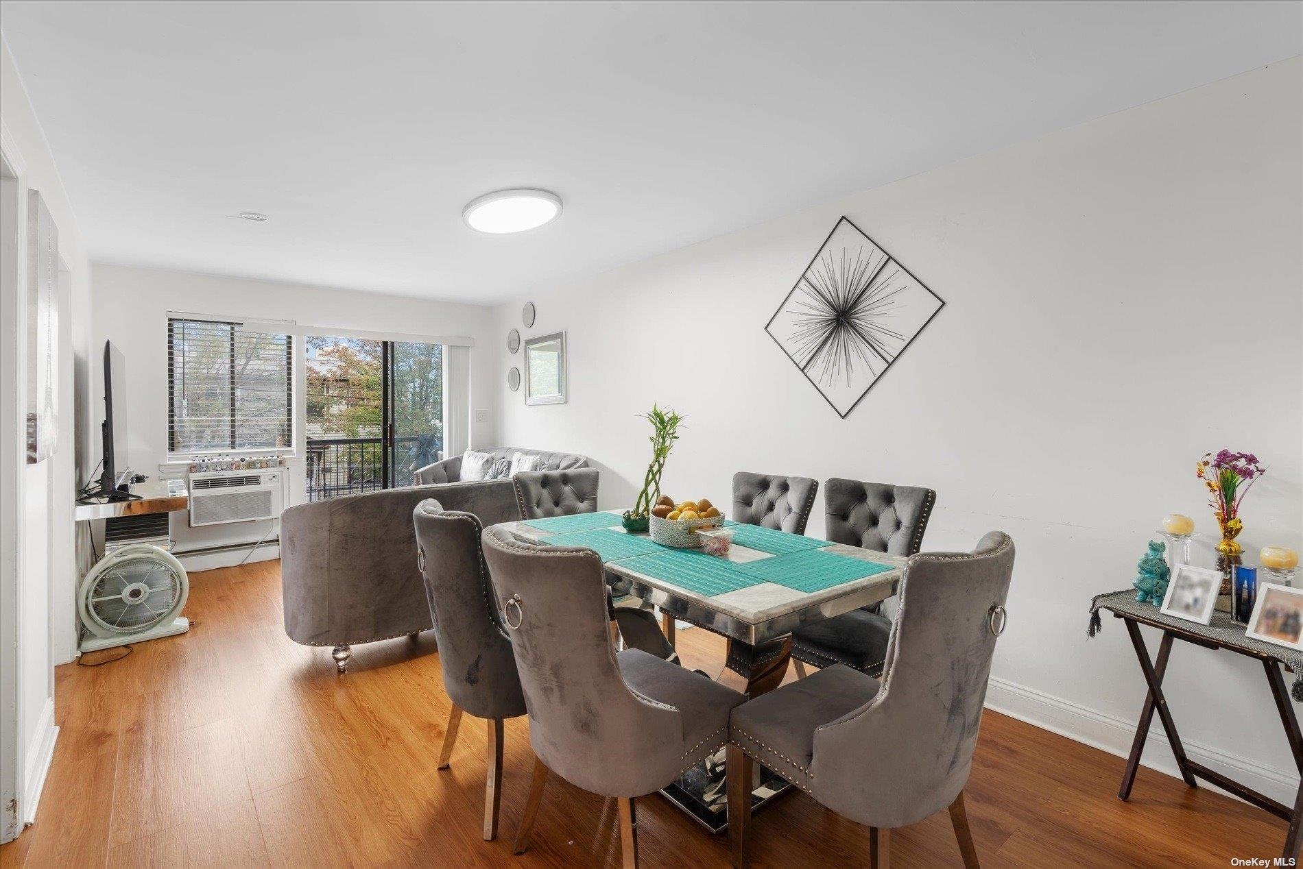 #8 photo, 86-18 57th Road, クイーンズ区 Elmhurst , NY 11373