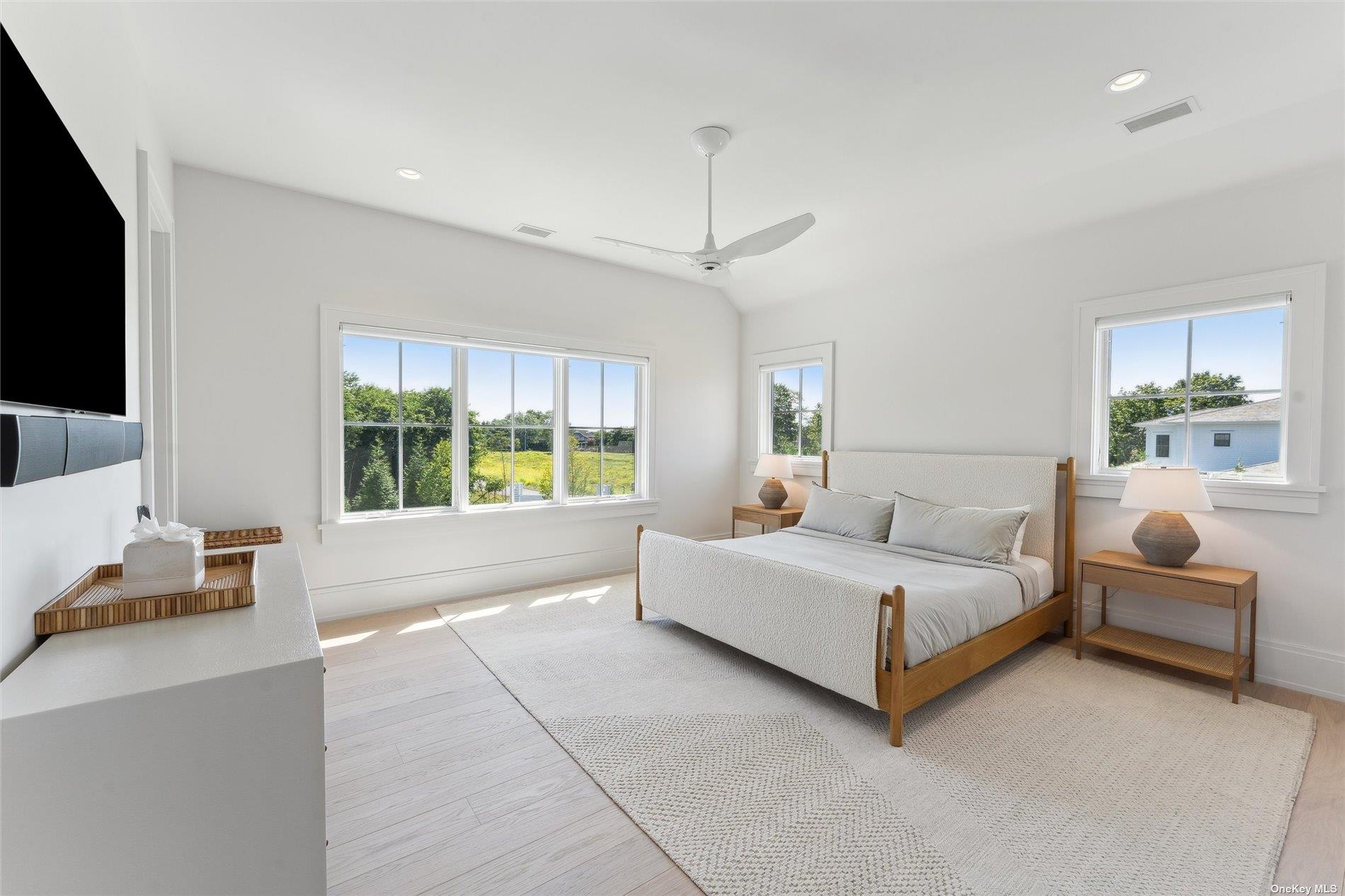 #14 photo, 53A Tanners Neck Lane, サフォーク郡 Westhampton , NY 11977