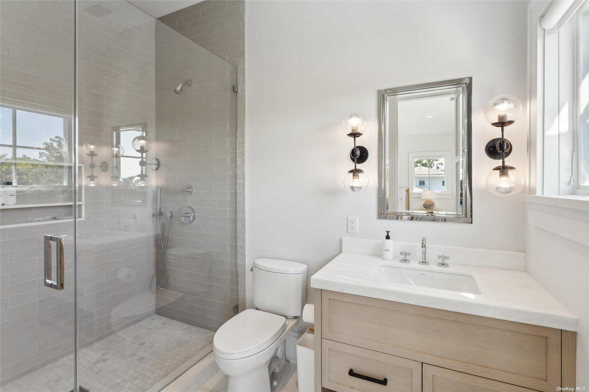 #15 photo, 53A Tanners Neck Lane, サフォーク郡 Westhampton , NY 11977