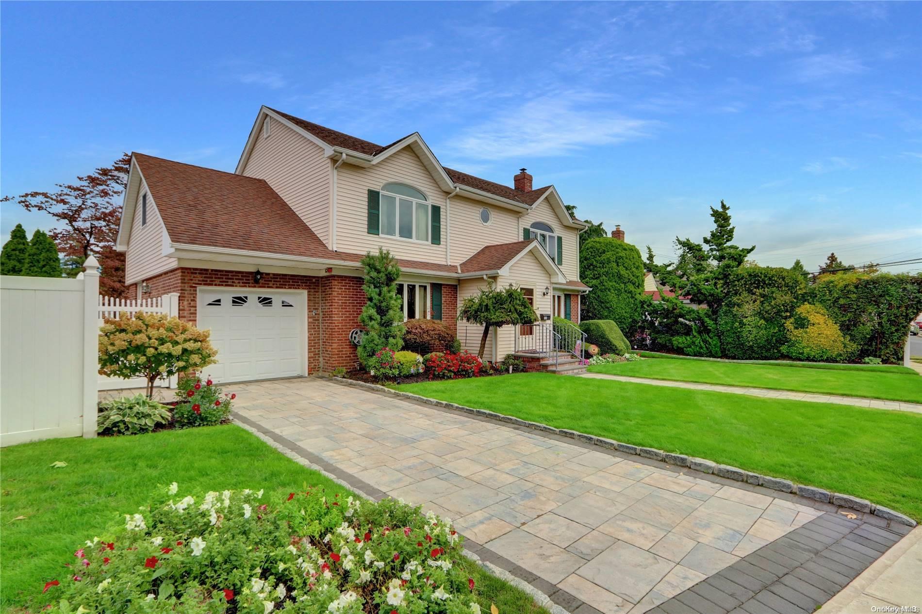 #1 photo, 100 Salem Road, Valley Stream , NY 11580