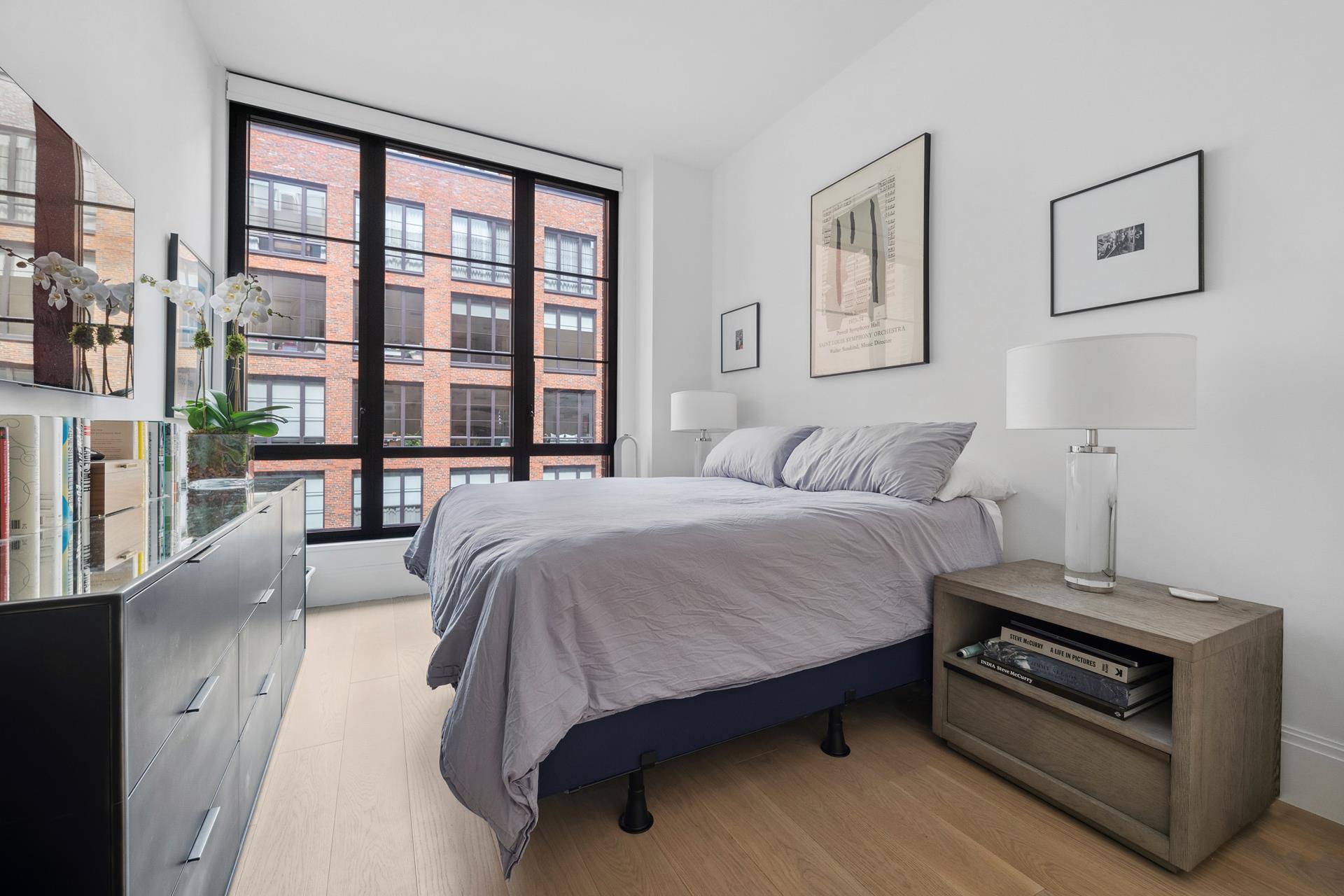 #10 photo, 438 E 12TH Street, マンハッタン East Village , NY 10009