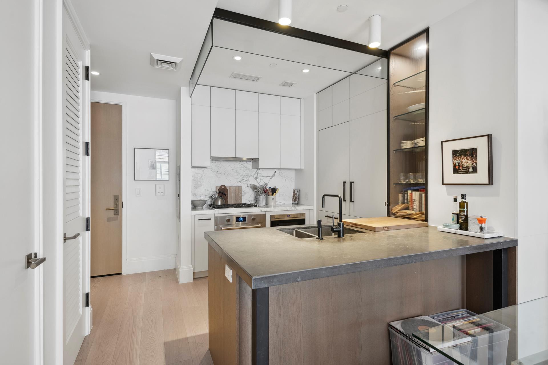 #7 photo, 438 E 12TH Street, マンハッタン East Village , NY 10009