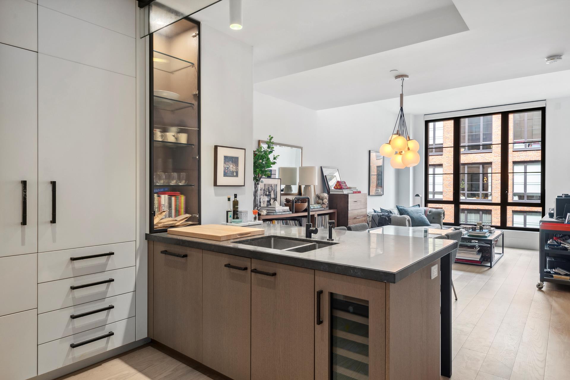 #9 photo, 438 E 12TH Street, マンハッタン East Village , NY 10009