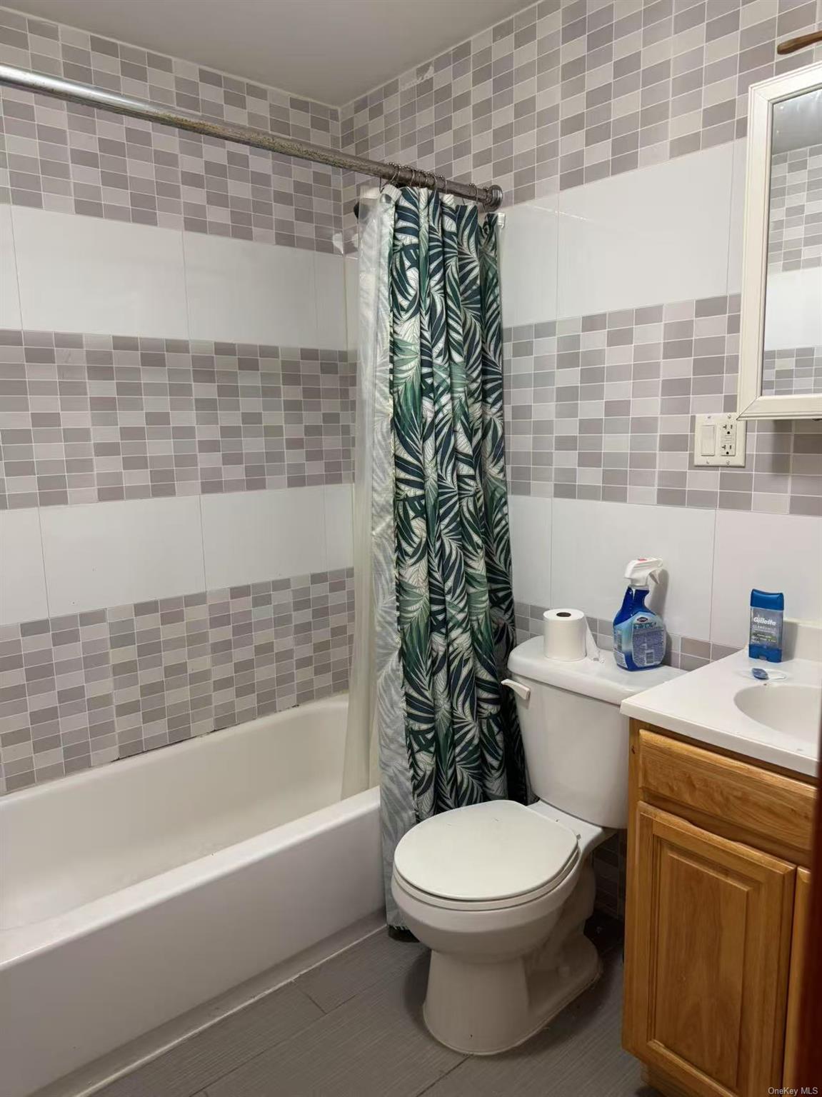 #5 photo, 84-09 Queens Boulevard, クイーンズ区 Elmhurst , NY 11373