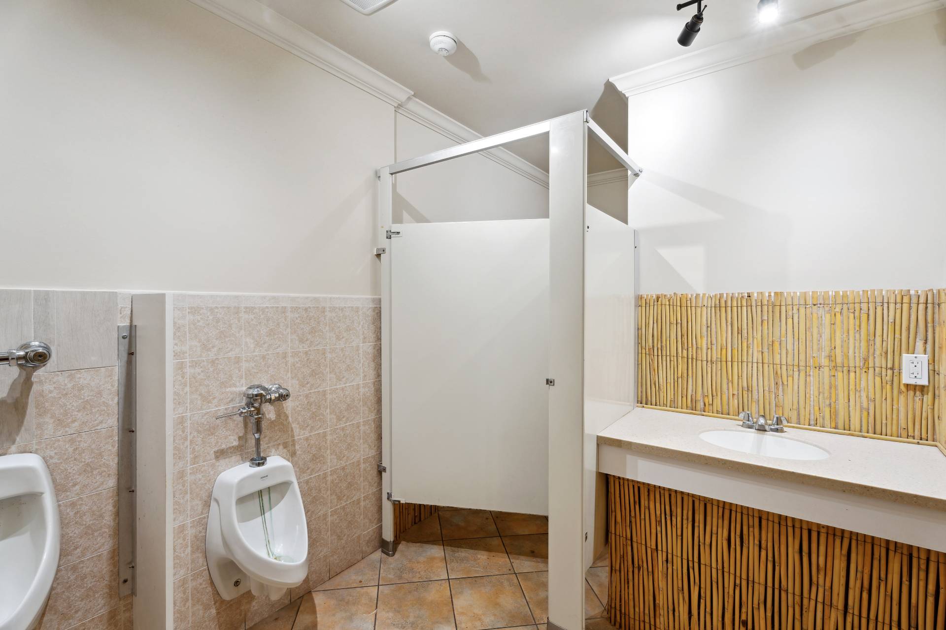 #24 photo, 363 Beach Road, サフォーク郡 Hampton Bays , NY 11946