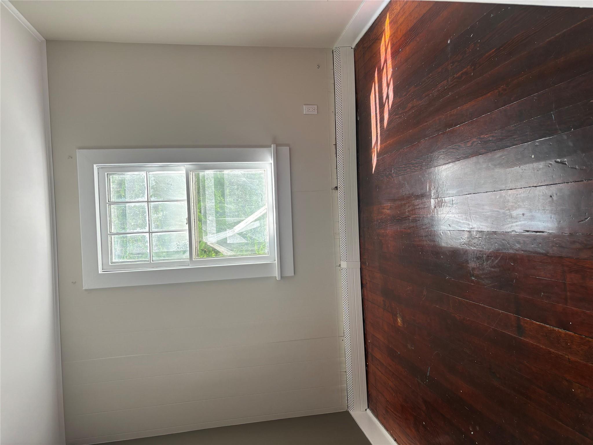 #12 photo, 39 Halsey Avenue, サフォーク郡 Southampton , NY 11968