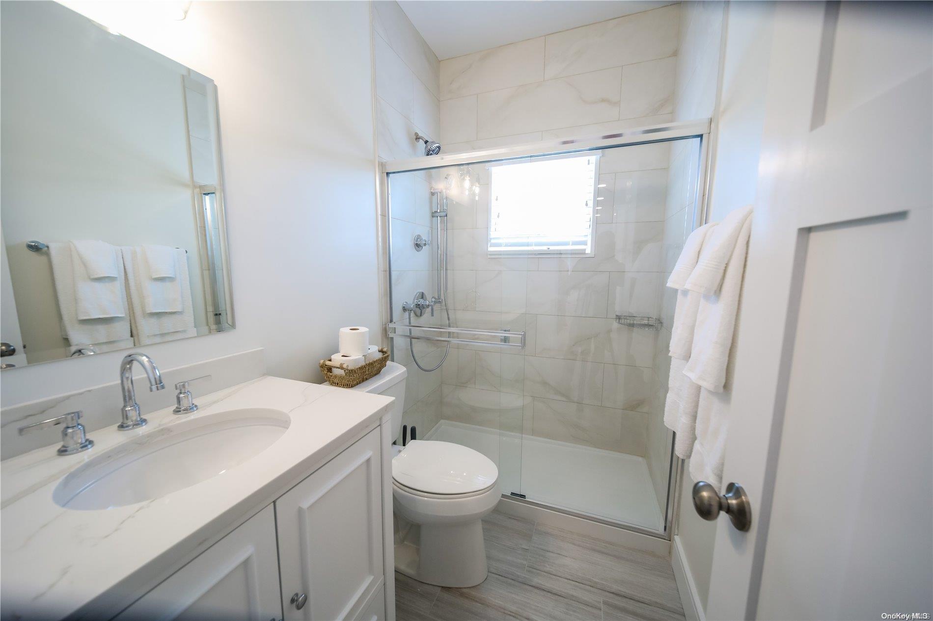 #8 photo, 100 E Lighthouse Walk, サフォーク郡 Kismet , NY 11706