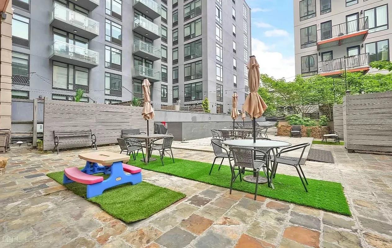 #14 photo, 189 BRIDGE Street, Downtown Brooklyn , NY 11201