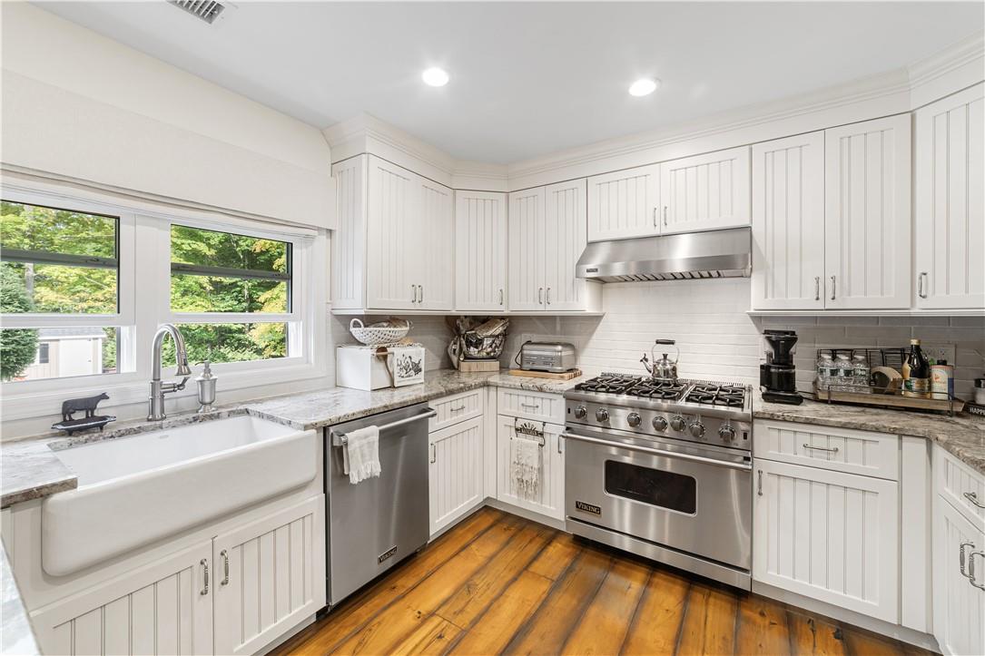 #13 photo, 19 Halsey Place, Valhalla , NY 10595