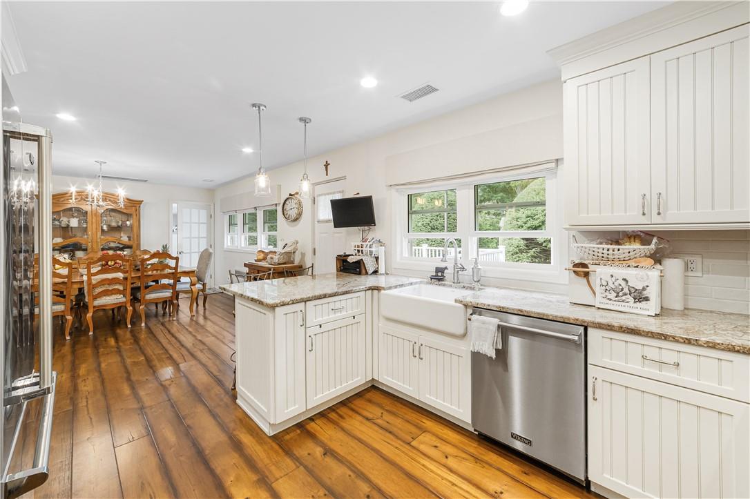 #14 photo, 19 Halsey Place, Valhalla , NY 10595