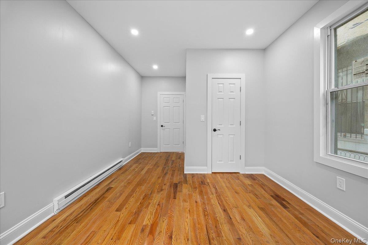 #16 photo, 588 Van Nest Avenue, Bronx , NY 10460