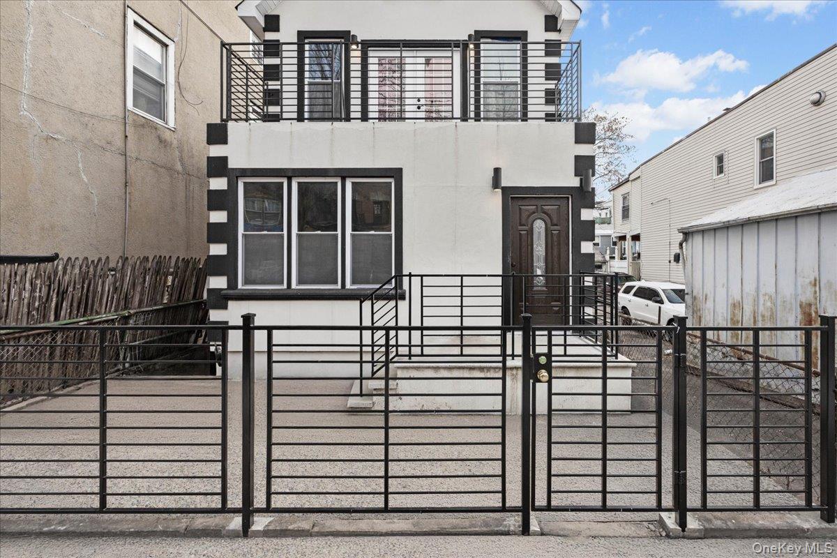 #4 photo, 588 Van Nest Avenue, Bronx , NY 10460