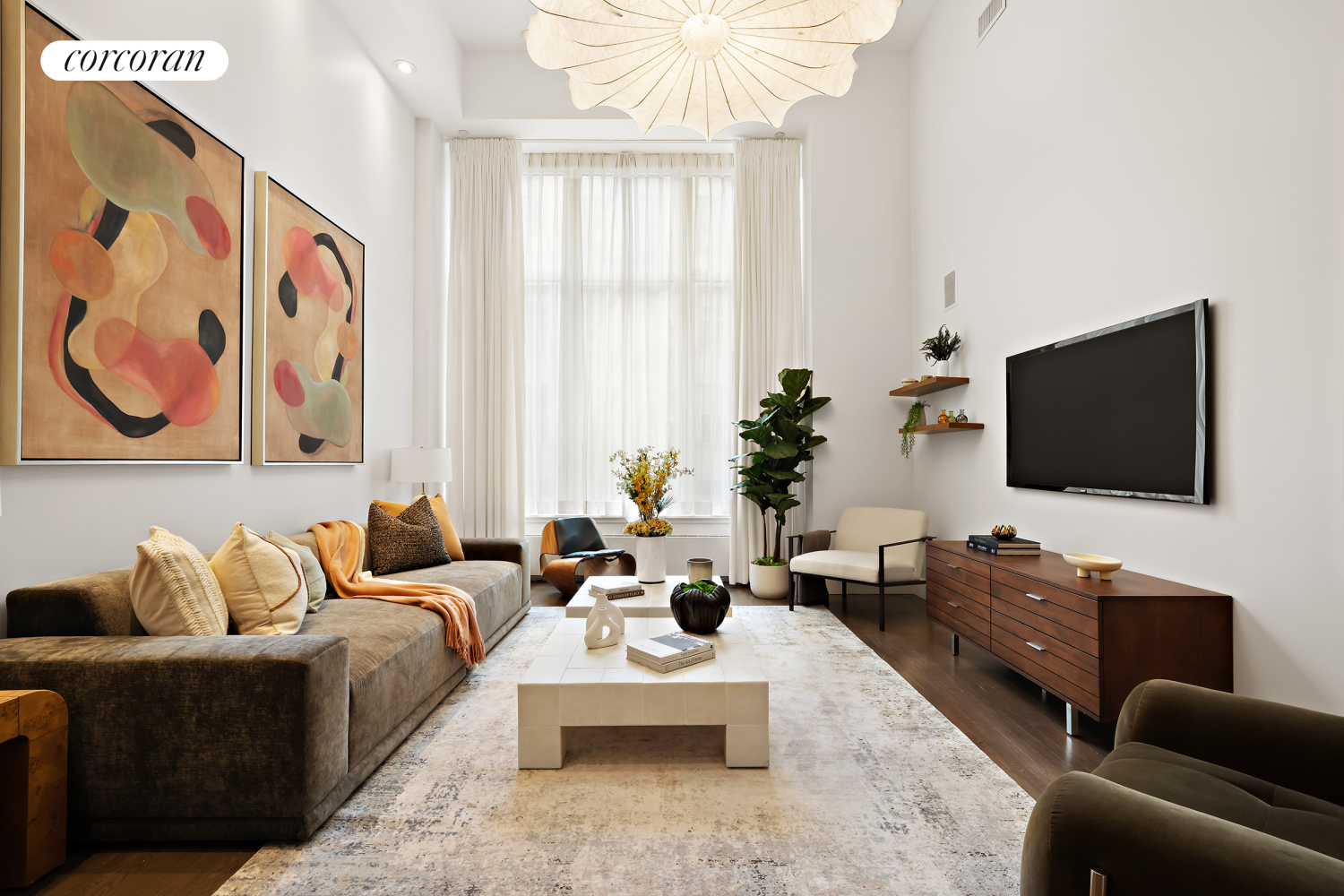 #1 photo, 121 W 19TH Street, Chelsea , NY 10011