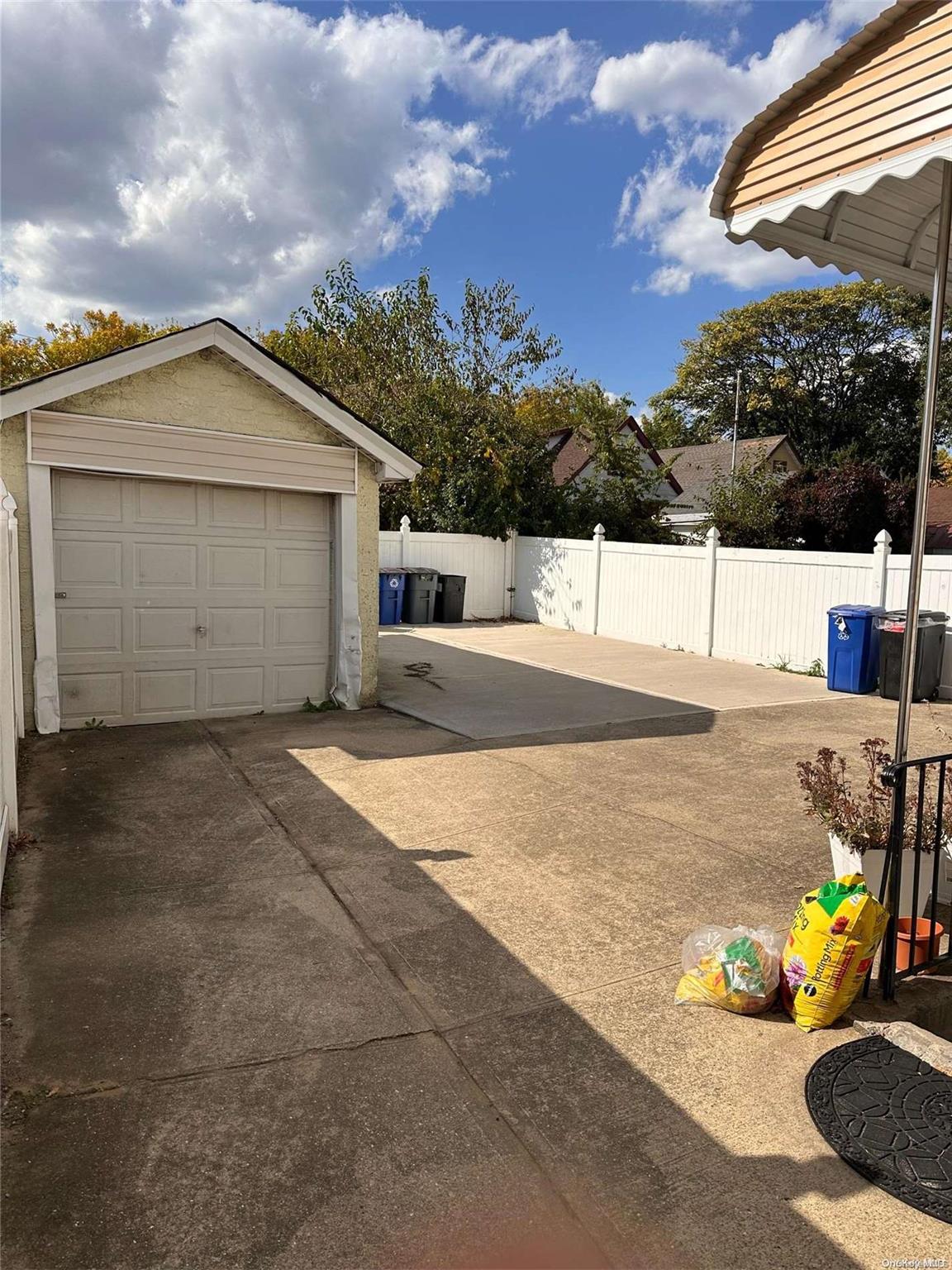 #8 photo, 140-22 171st Street, Jamaica , NY 11434