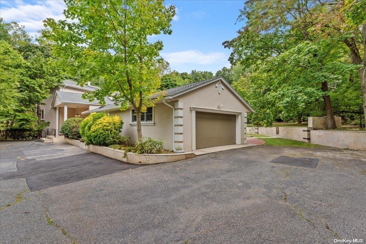 #20 photo, 6820 N Hempstead Turnpike, ナッソー郡 Oyster Bay Cove , NY 11771