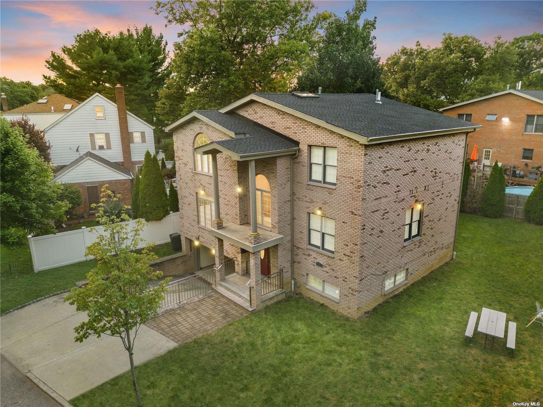 #2 photo, 214-23 86th Road, 皇后区 Hollis Hills , NY 11427